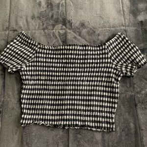 Black and white t-shirt